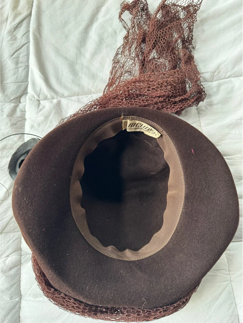 Vintage 1950s Richard Original Chocolate Brown Wool Felt Tilt Topper Hat Veil